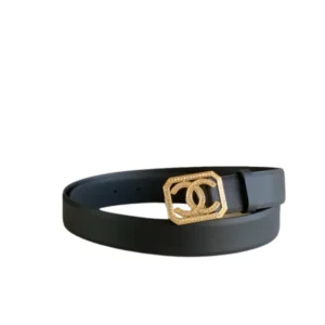 Classic Chanel Square pearl belt adorned with a glamorous gold logo, adding luxury to your look.